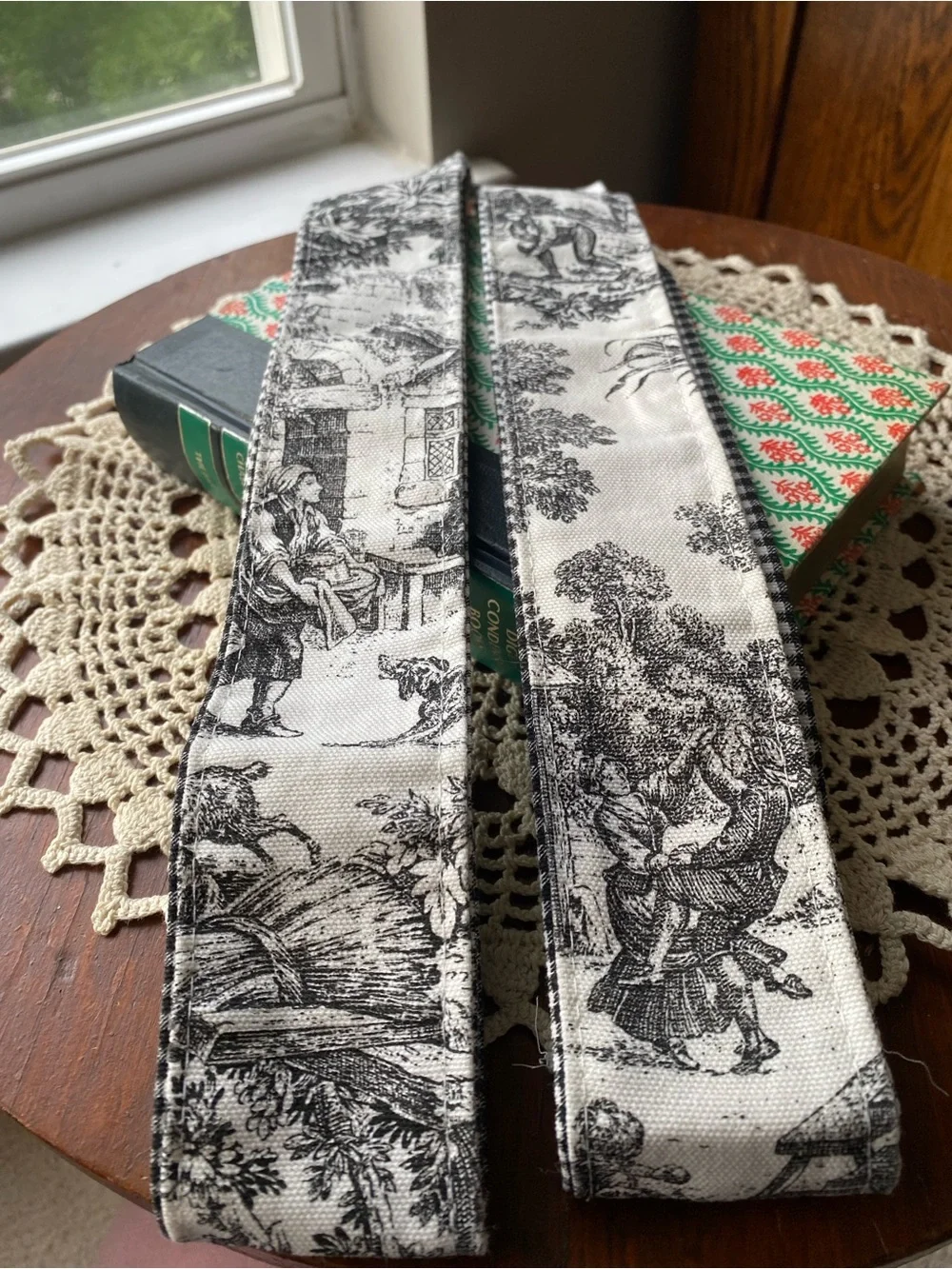 French Country Toile Curtin Tiebacks Set of 2 Black/White Gingham Fabric Sash